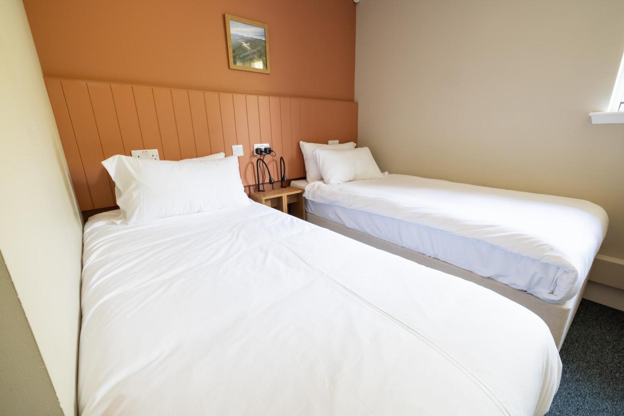 An Spiris Accommodation At Dundreggan Rewilding Centre 外观 照片