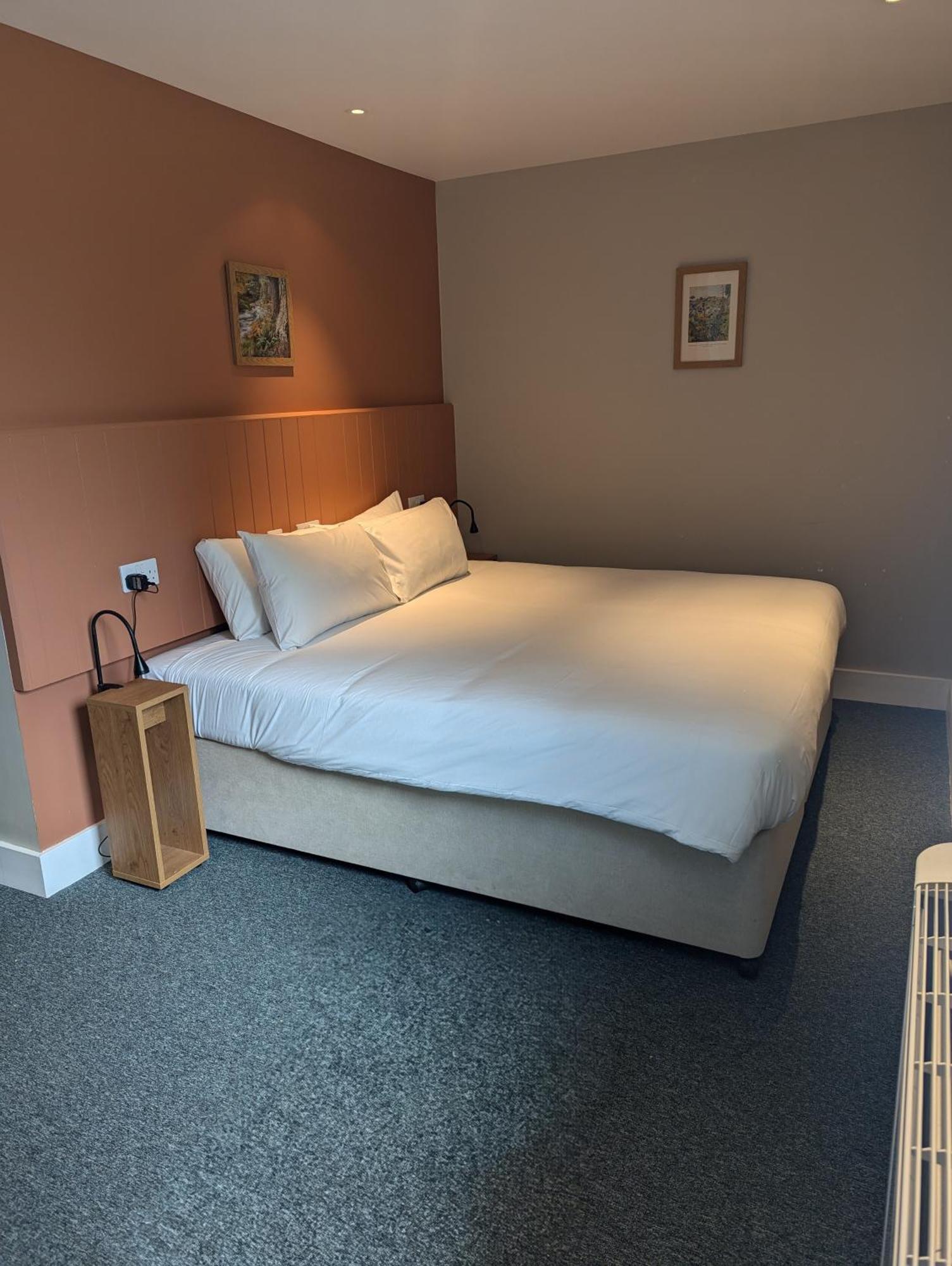 An Spiris Accommodation At Dundreggan Rewilding Centre 外观 照片